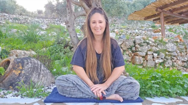 0114_stillframe1_21 - Juicy MagiK Agora